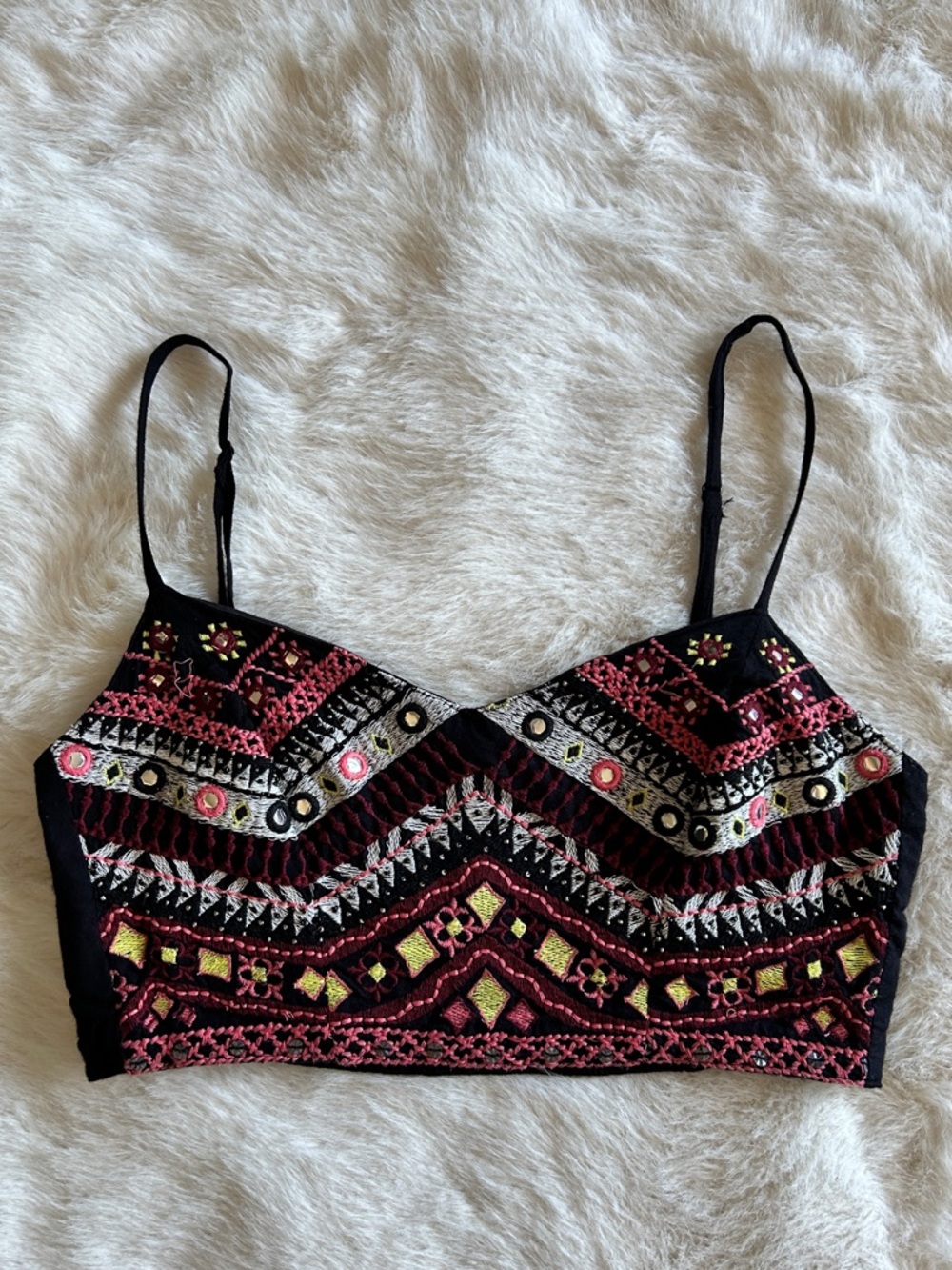 Guess Embroidered Crop Top S
